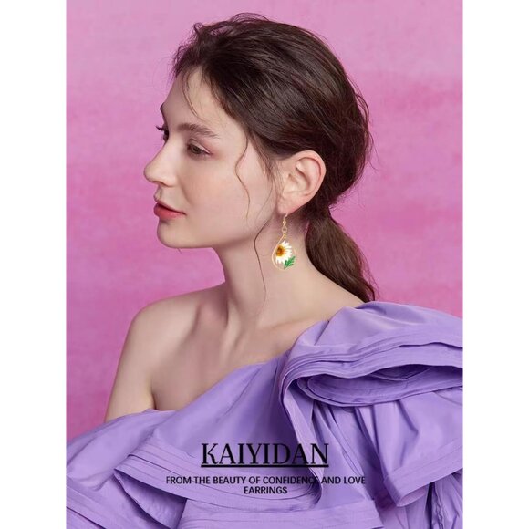 Mums Gold Dry Flower Statement Vintage Long Summer Earring for Women Jewelry - Picture 4 of 9